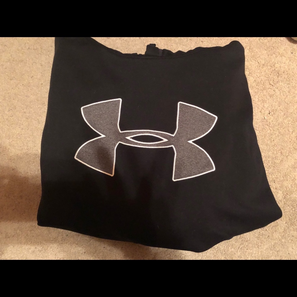Under armour sweatshirt